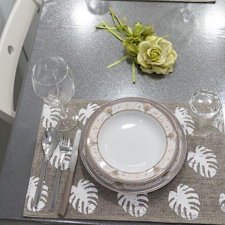 Il Duomo A Due Passi Apartment Наполи Екстериор снимка