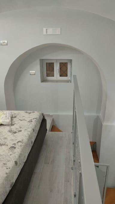 Il Duomo A Due Passi Apartment Наполи Екстериор снимка