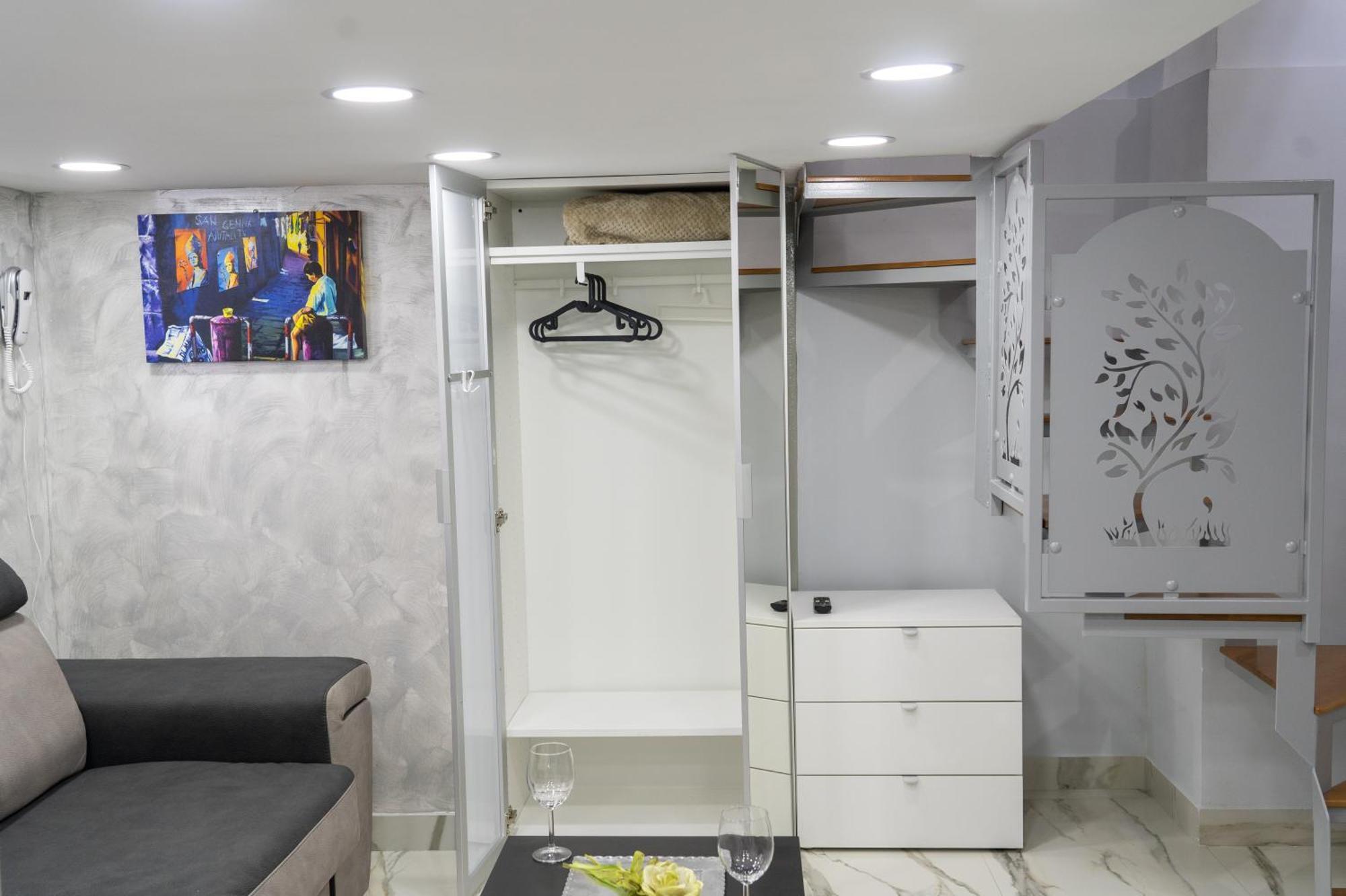 Il Duomo A Due Passi Apartment Наполи Екстериор снимка